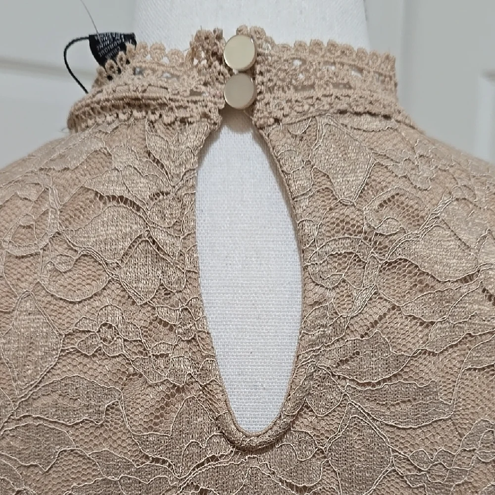 NWT Cable & Gauge Sleeveless Lace Blouse with Mandarin Collar Large - Picture 6 of 8